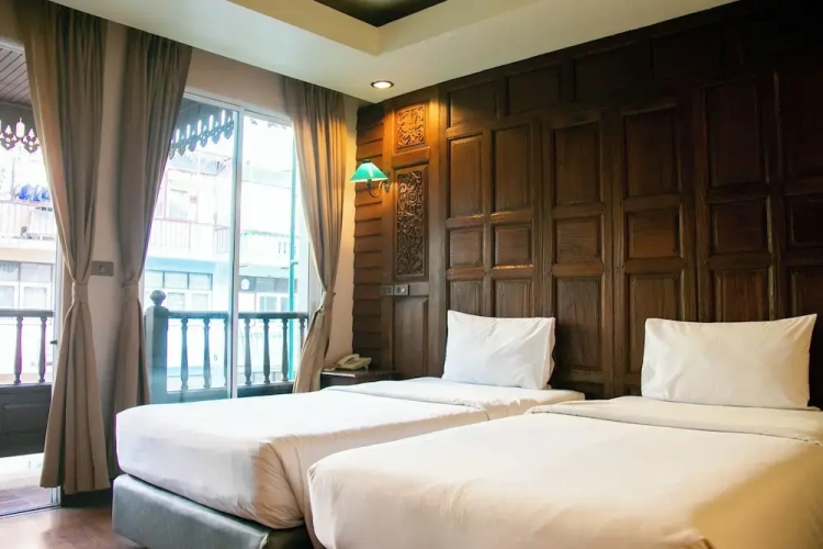 Deluxe Twin room with balcony