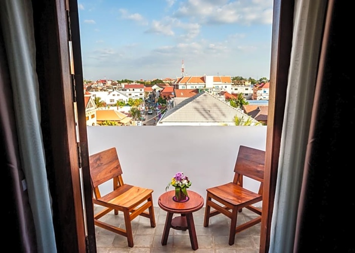 Deluxe Double Suite with balcony and with city view