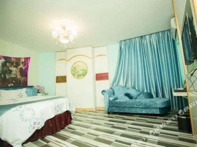1 Bedroom Quadruple Suite
