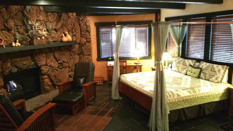 Lodge At Sedona