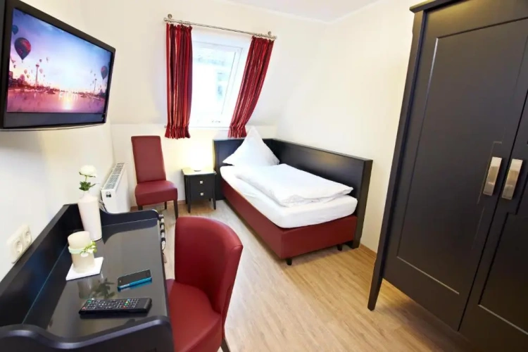 Standard Single room
