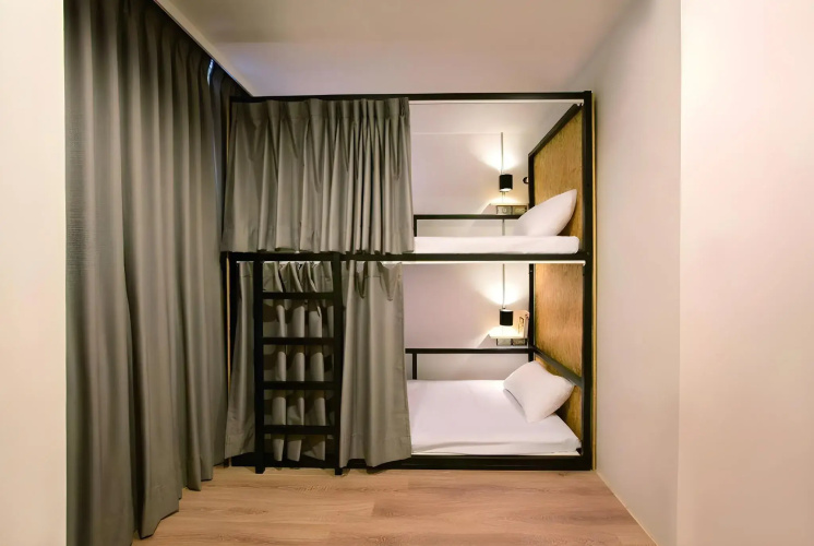Light Hostel