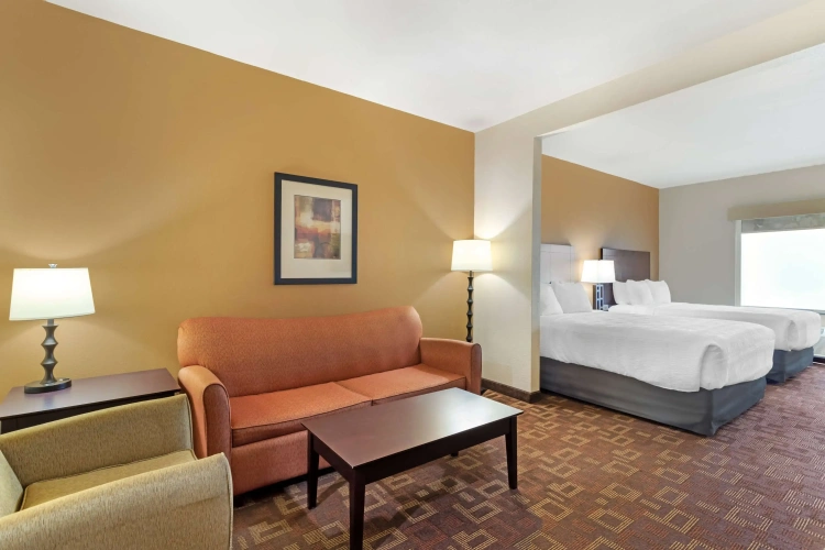 Quadruple Suite