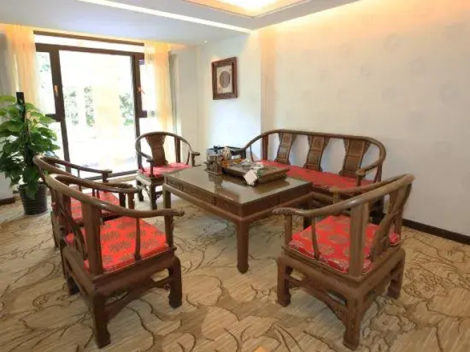Panda Hometown Hotel
