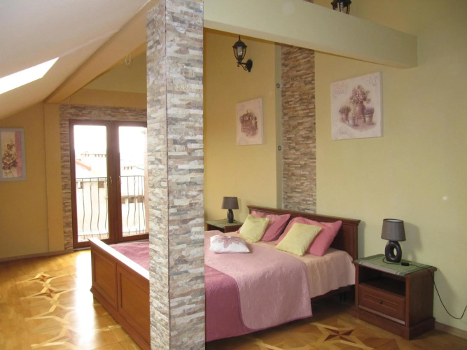 5-room jacuzzi apartment