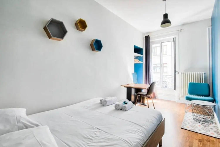 3 Bedrooms Apartment