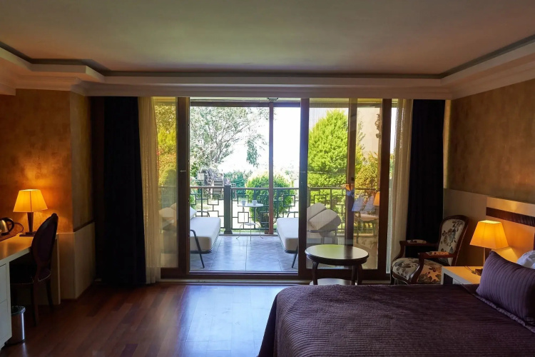 Phellos Suites