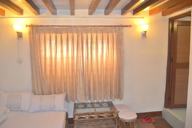 Standard Triple room with balcony