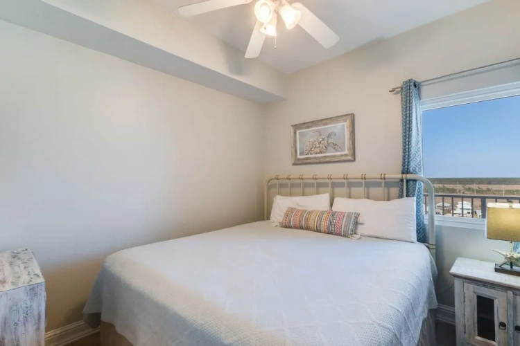 3 Bedrooms Comfort room beachfront