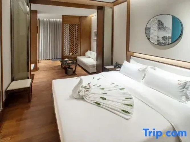 4 Bedrooms Villa