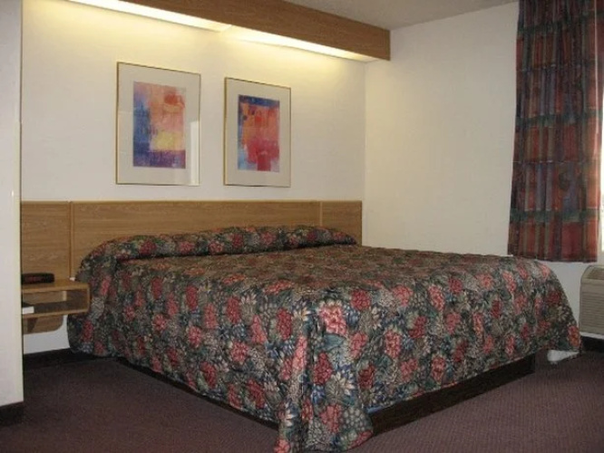 Motel 6 Markle