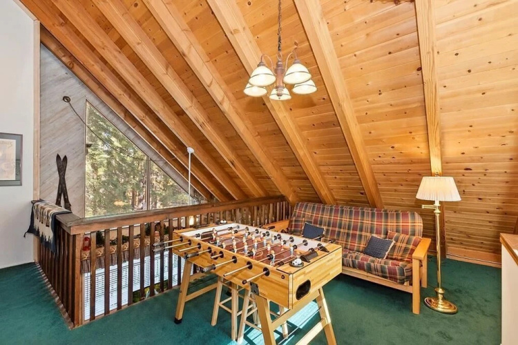 020 - Summit Haus