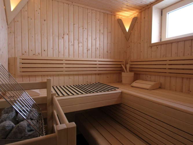 Modern Chalet in Kaprun with Hot Tub