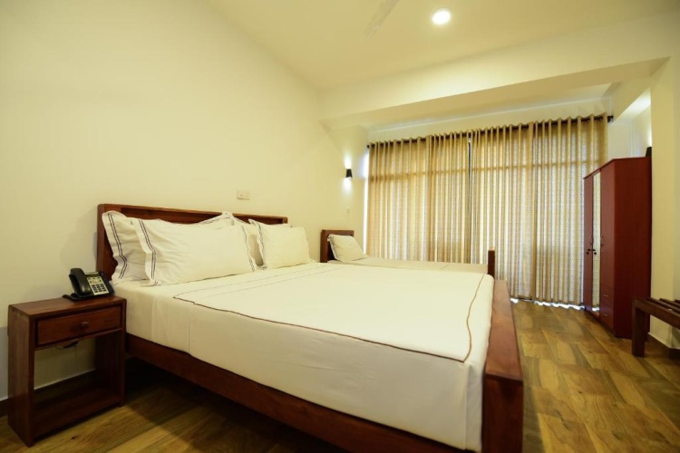 Standard Triple room with balcony