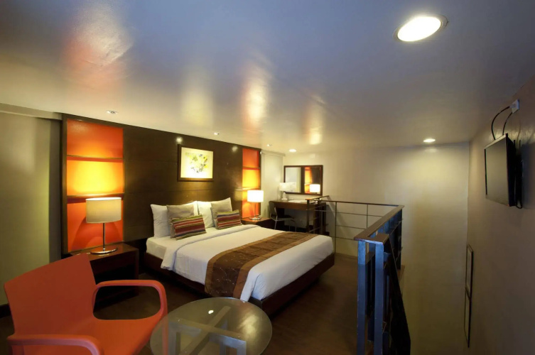 Hotel 878 Libis