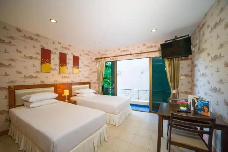 Standard Twin room