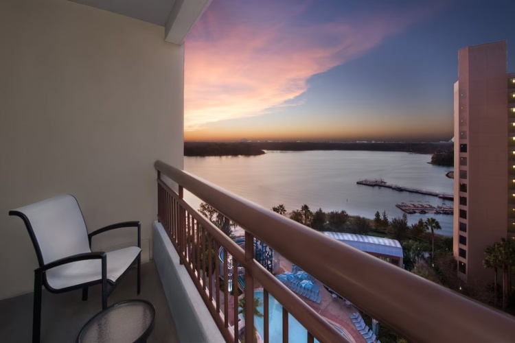 Bay Lake Tower at Disney's Contemporary Resort photo 19