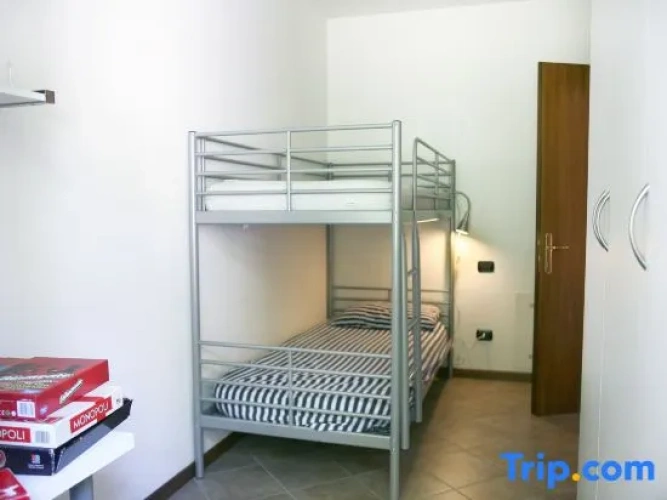 2 Bedrooms Quadruple Apartment