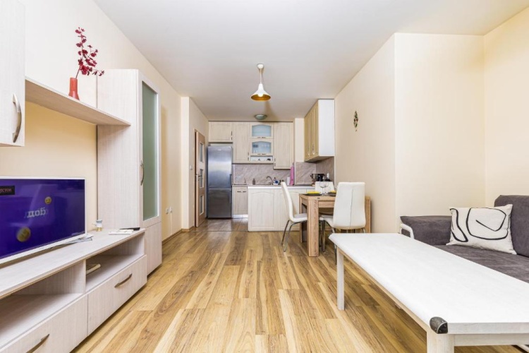 2 Bedrooms Apartment