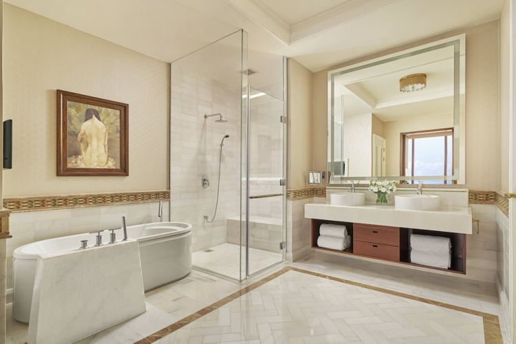 1 Bedroom Suite with golf view