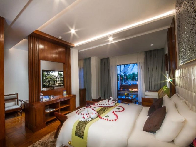 Double Club Suite with balcony