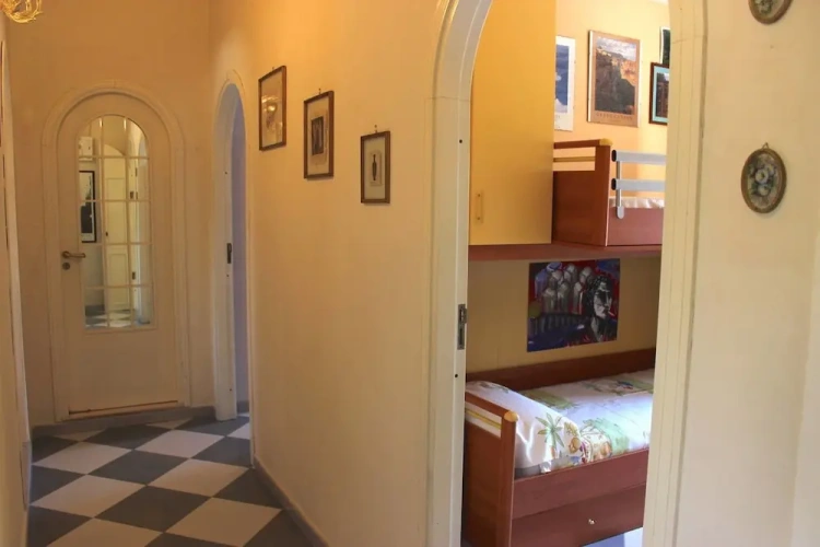 3 Bedrooms Apartment