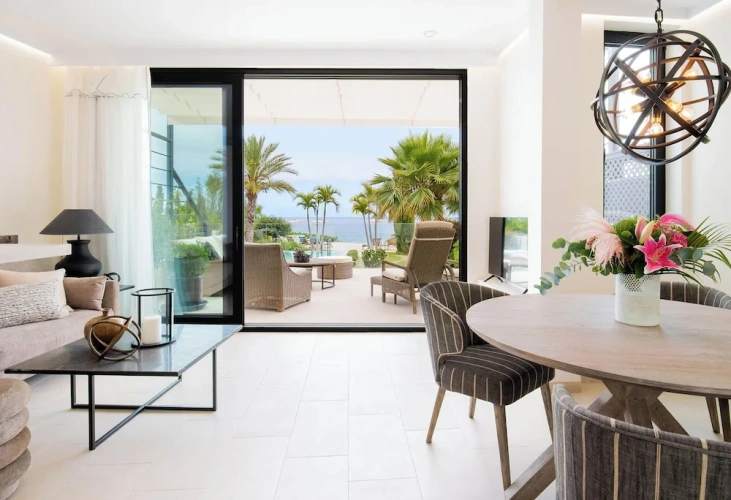 2 Bedrooms Comfort Apartment with sea view
