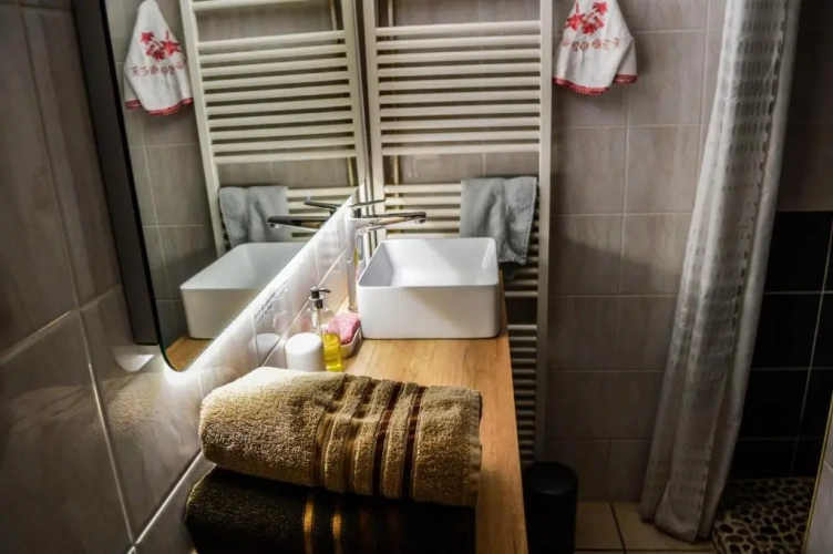 Standard Triple room
