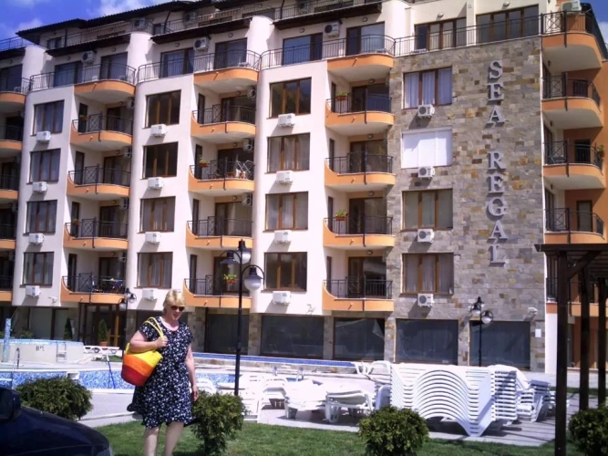 1 Bedroom Apartment