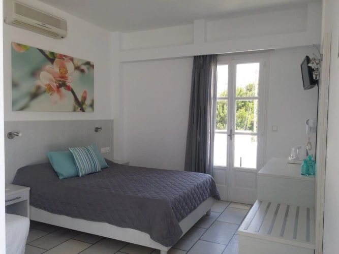 1 Bedroom Deluxe Triple room