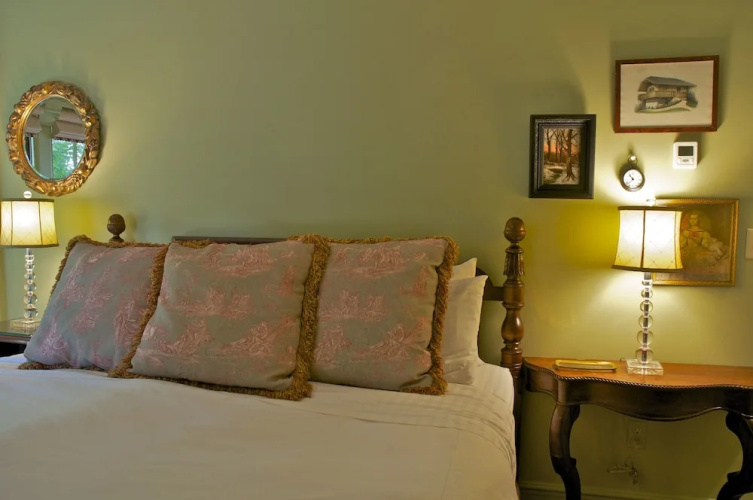 Hilltop Inn