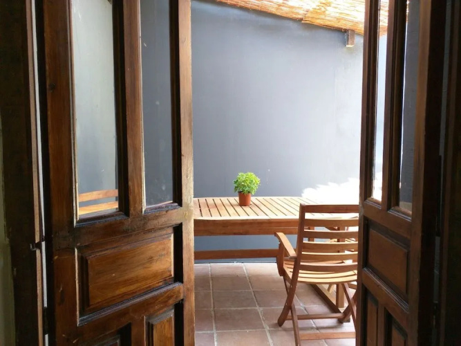 Nwt Paradise Urban Hostel