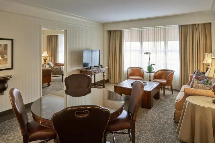 Deluxe Suite
