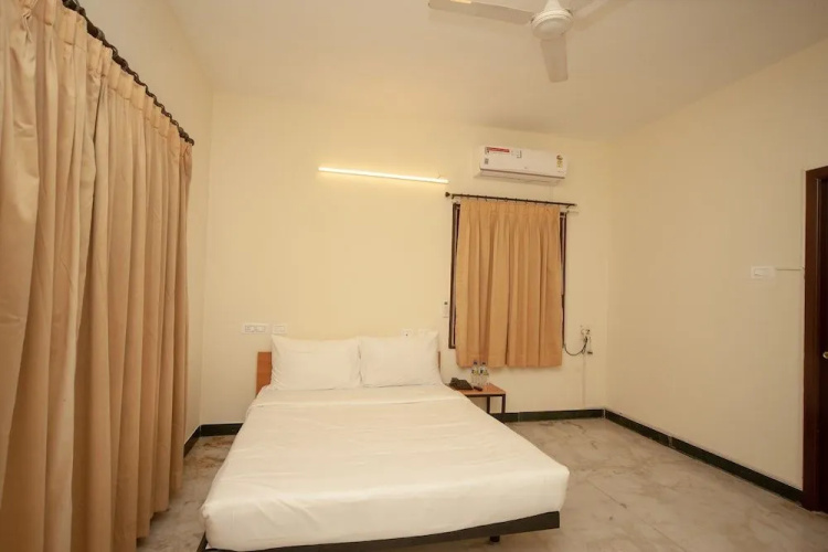 OYO 24150 SilverKey Egmore
