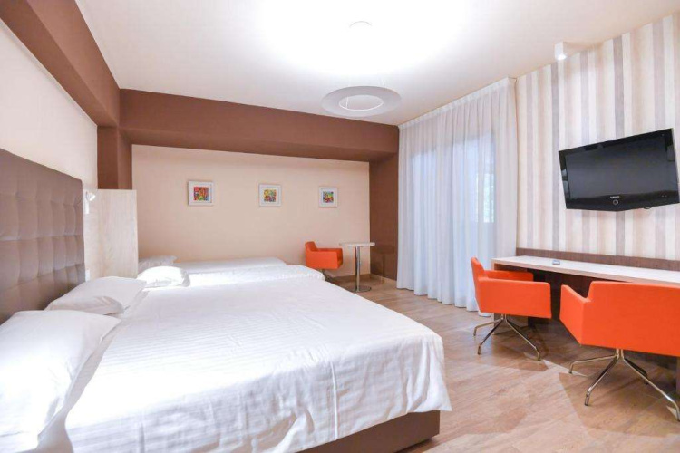 BHotel
