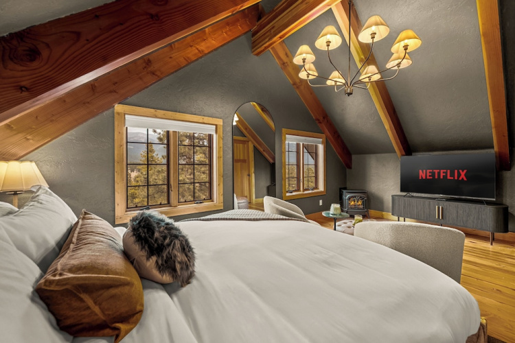 Royal Elk Lodge