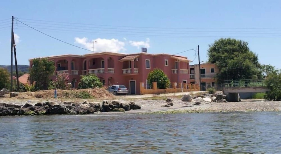 Makris Apartments