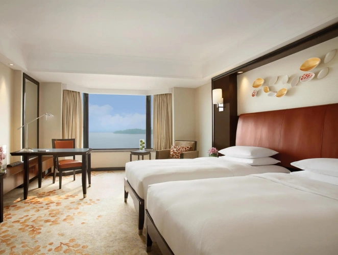 Twin room with lake view