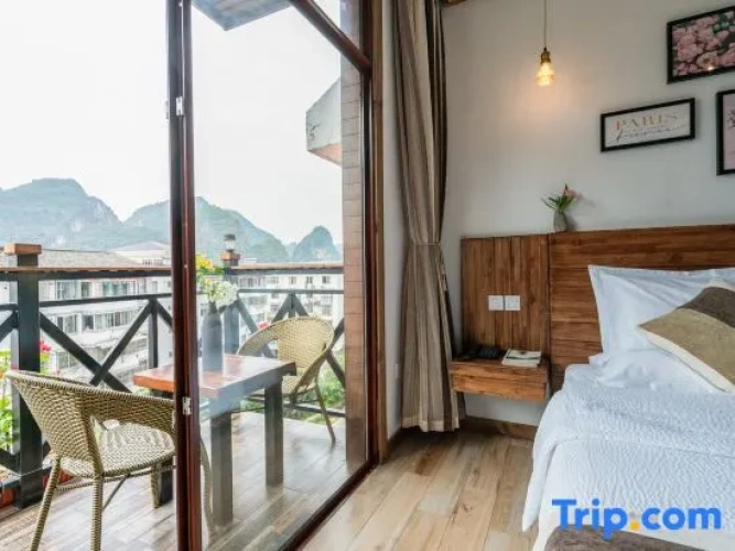 Deluxe Double room with balcony