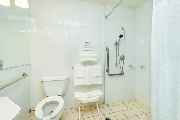 Quality Inn Suites Clearwater photo 11