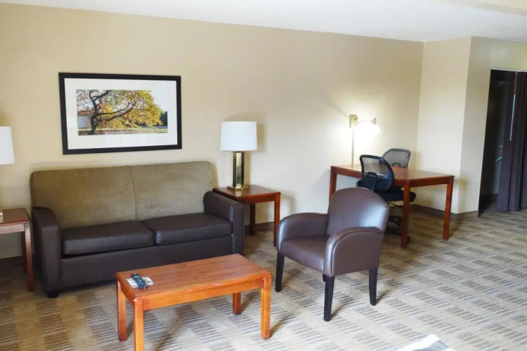 Studio Plus Akron - Copley