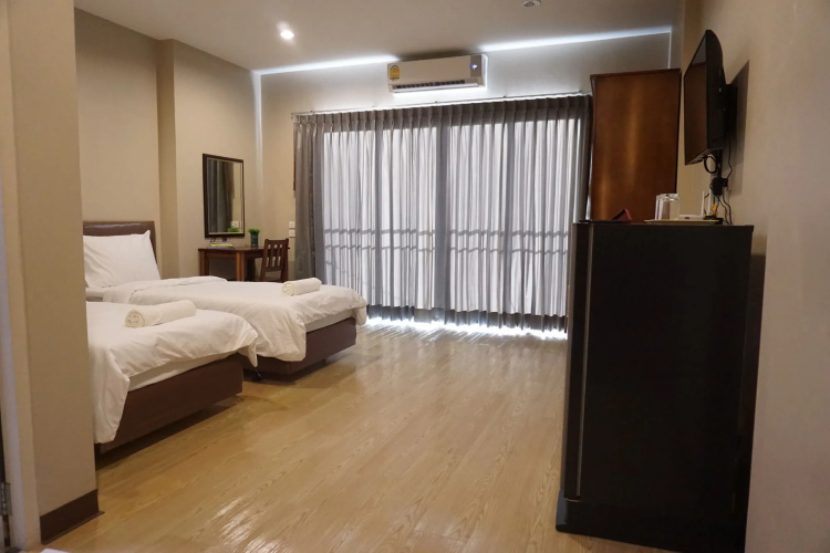 Chompu Nakarin Apartment