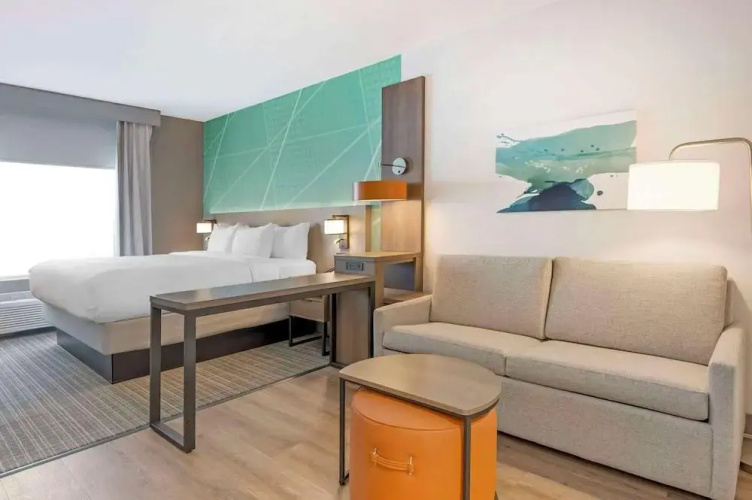 Comfort Suites South