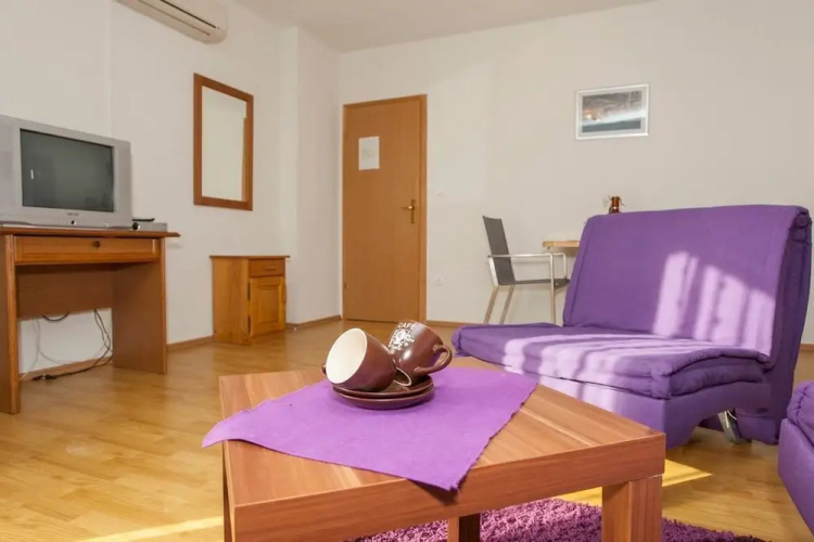 Apartment Almera N8