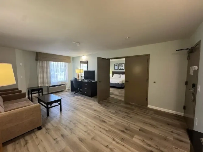 Deluxe Double Suite