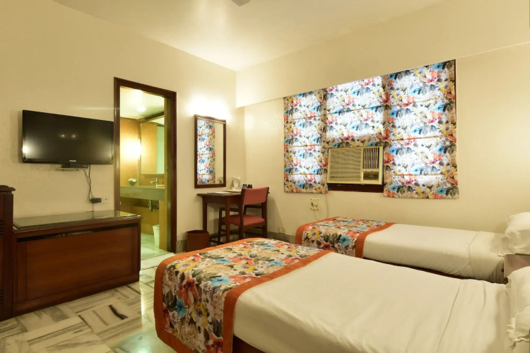 Hotel Parle International