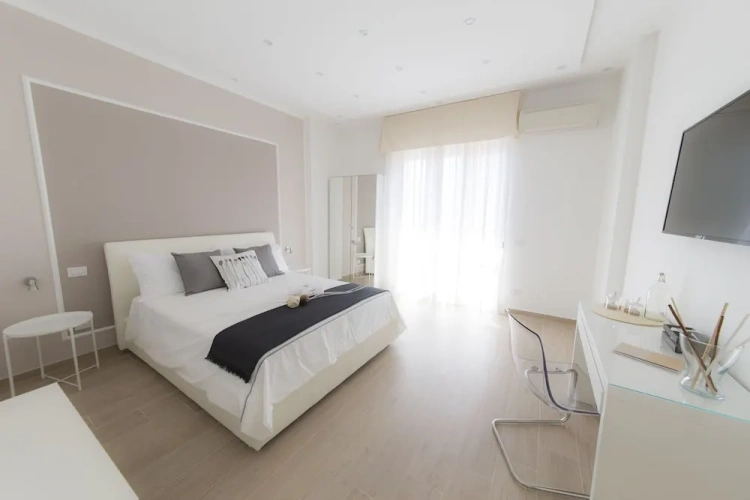 Deluxe Double room with balcony and with sea view