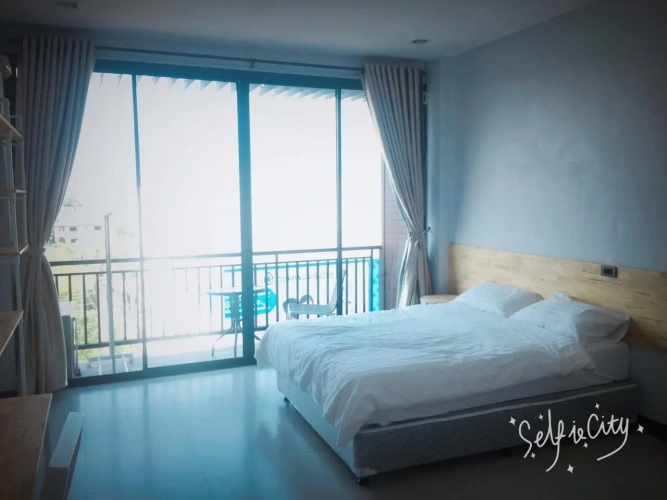 Apartment with balcony