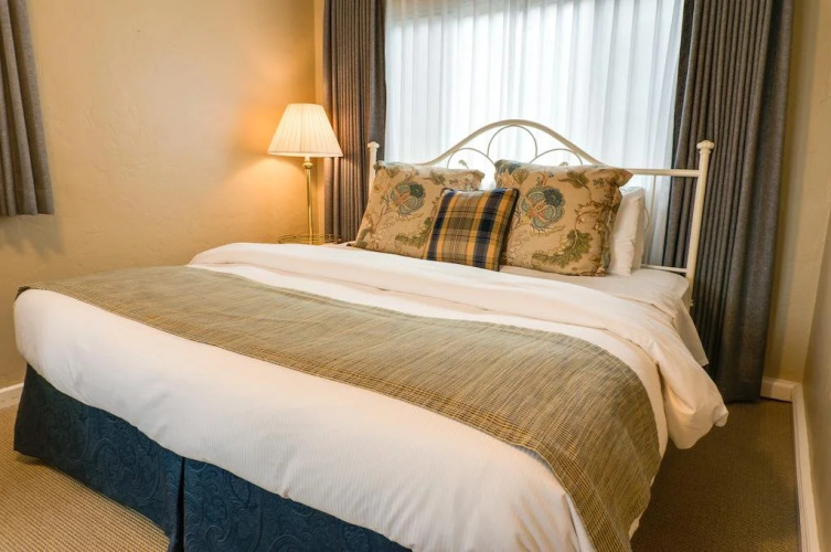 Sandpiper Inn