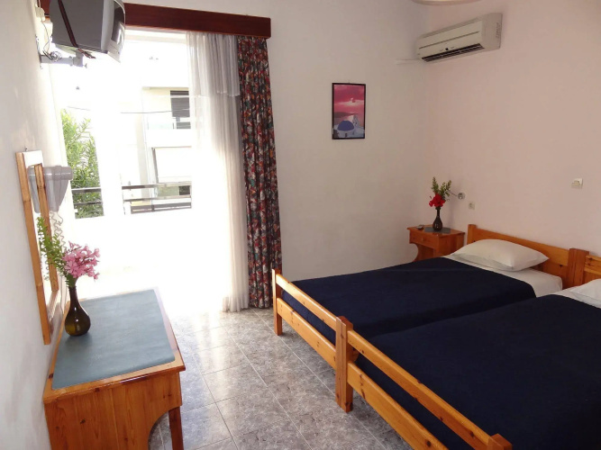 Michalis Studios & Apartments